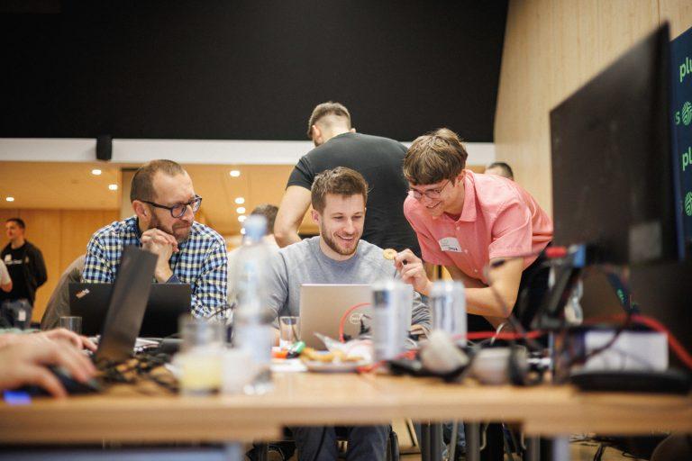 Materiał prasowy: Pierwszy integracyjny hackathon
